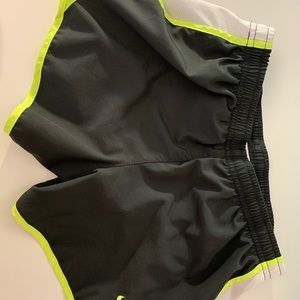 grey & yellow Nike racer short